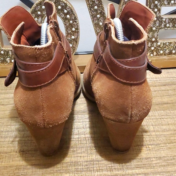 Crown Vintage Liberty Womens Brown Leather Block Heel Ankle Booties 10 - Picture 3 of 8